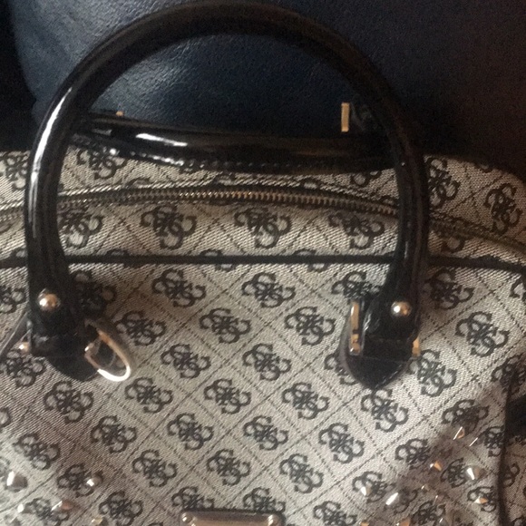 GUESS LOGO Satchel - Picture 3 of 6